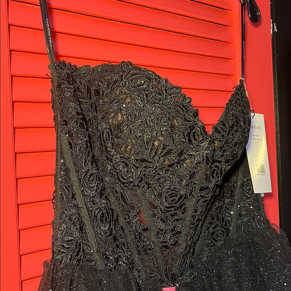 NWT SHERRI HILL SIZE 6 GOWN - Picture 5 of 17